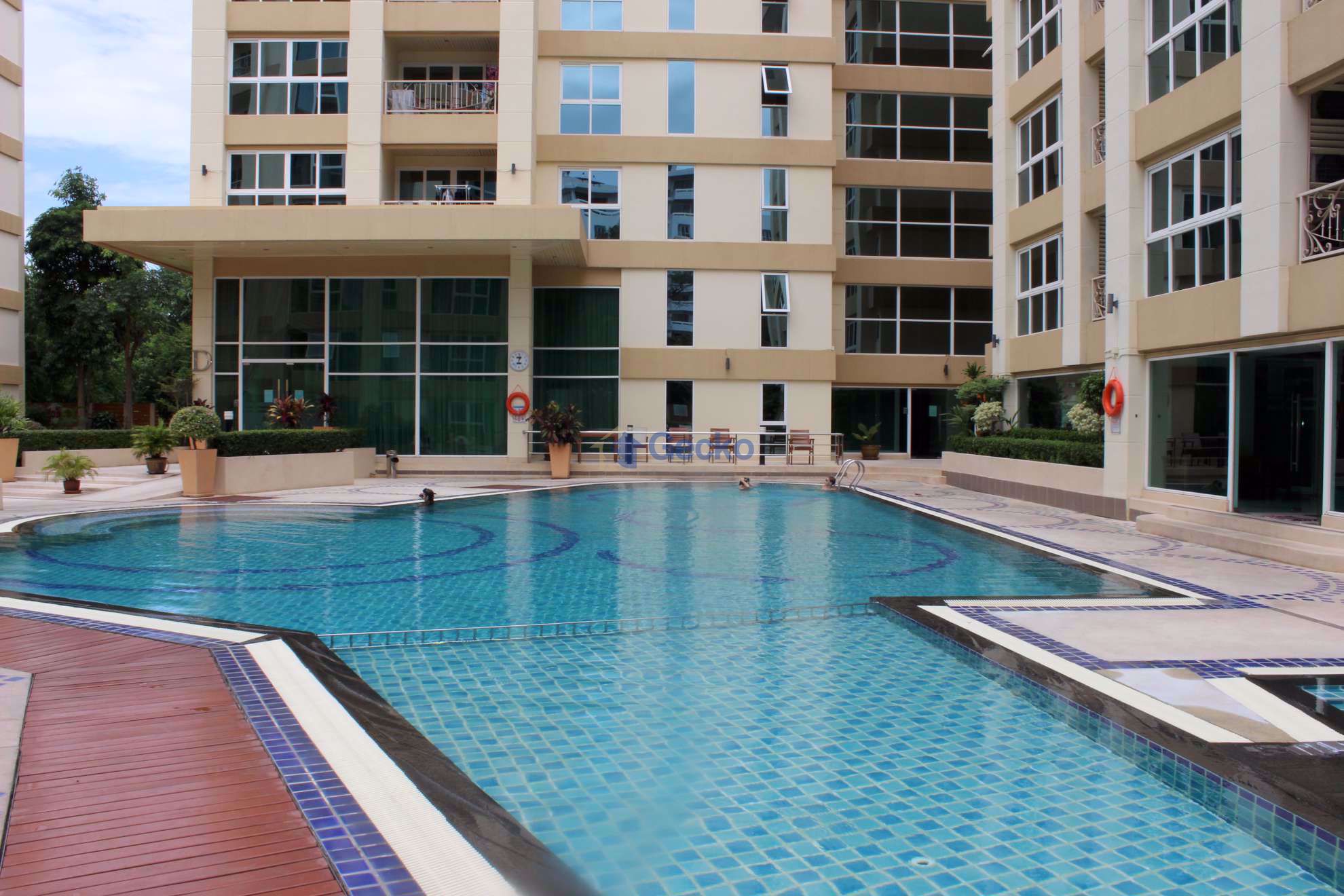 2 ห้องนอน คอนโดมิเนี่ยม เข้า City Garden พัทยากลาง C001028