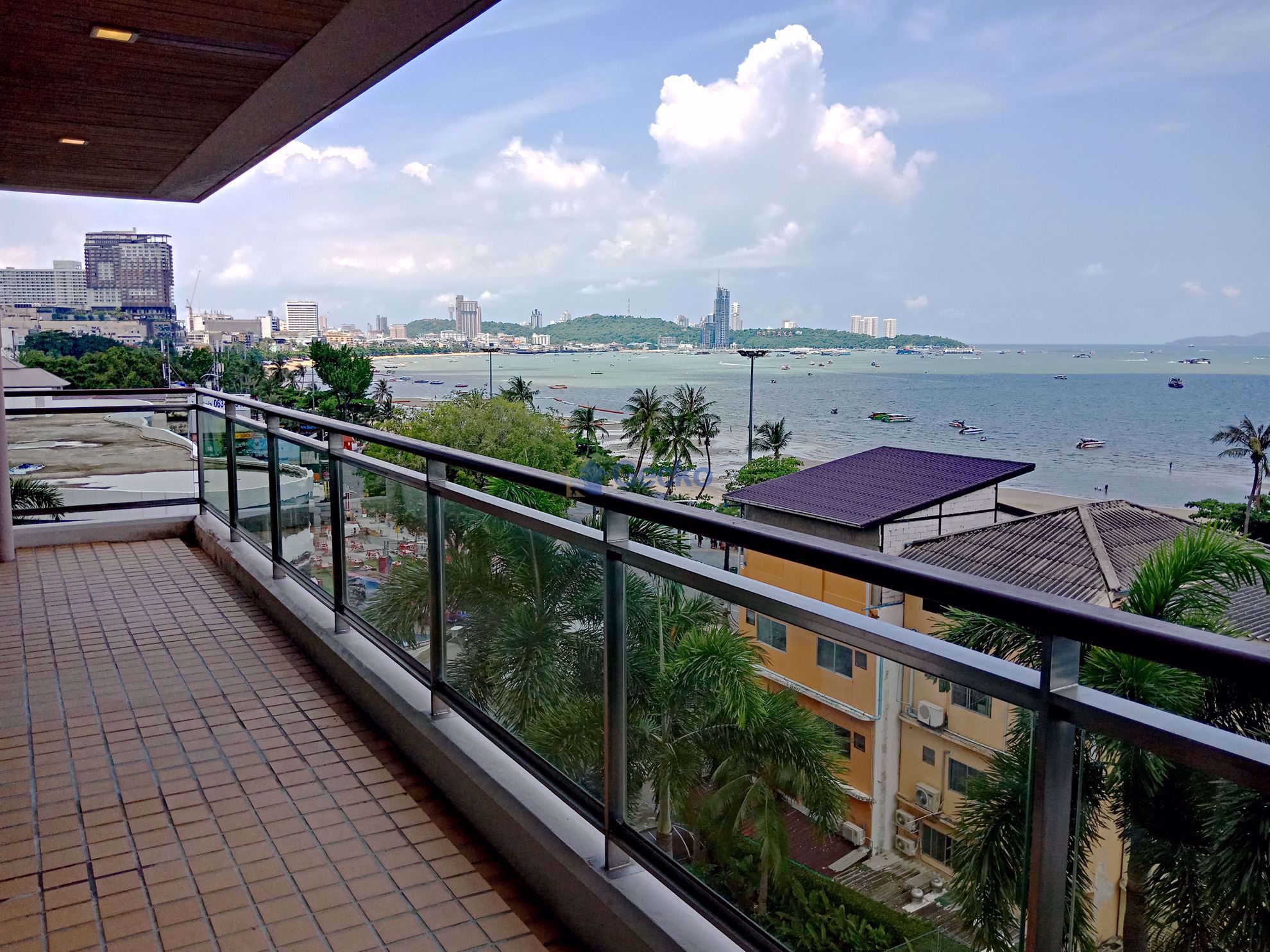 2 ห้องนอน คอนโดมิเนี่ยม เข้า Northshore พัทยาเหนือ C001189