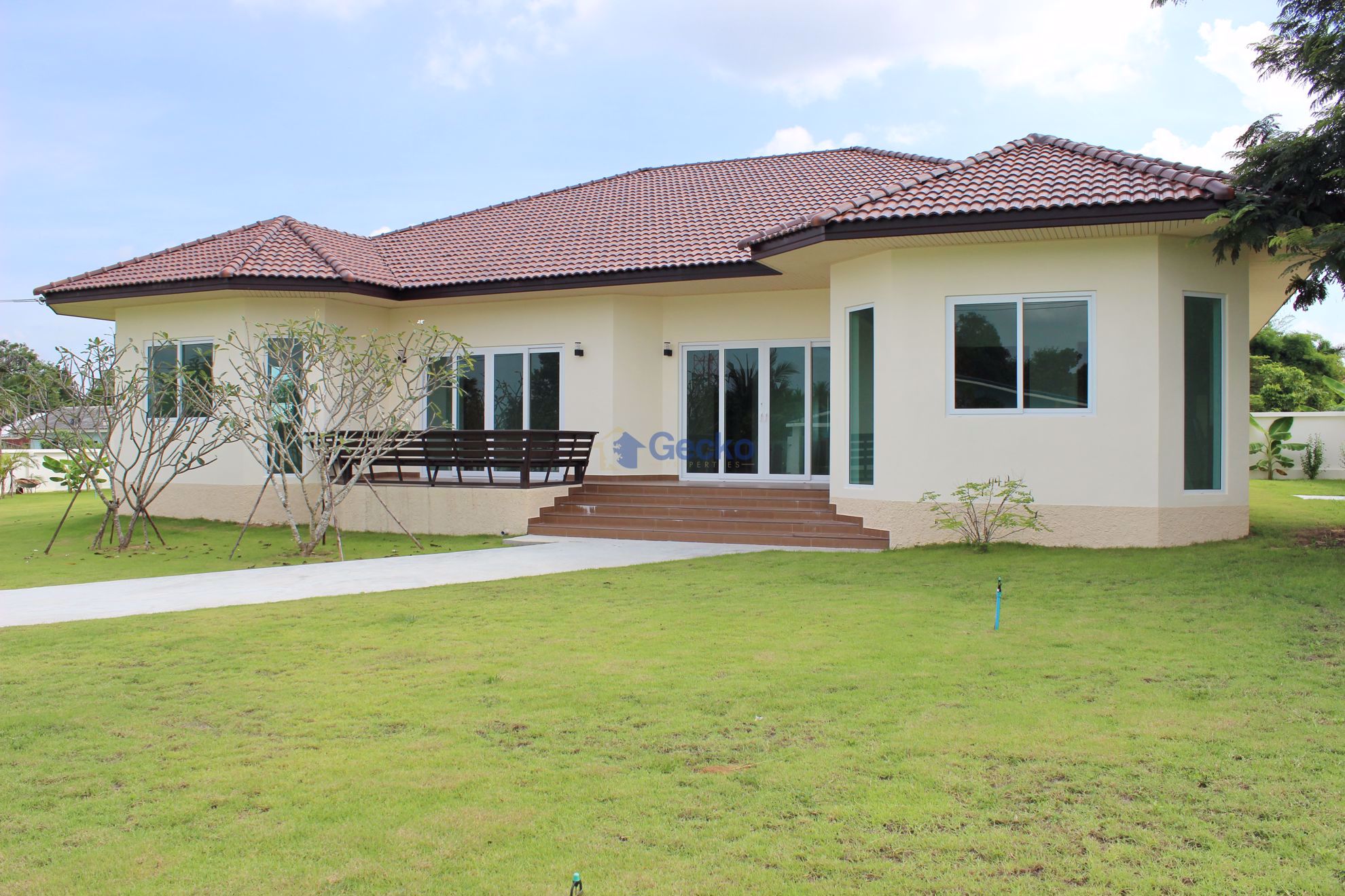 4 ห้องนอน บ้าน  พัทยาตะวันออก H002941