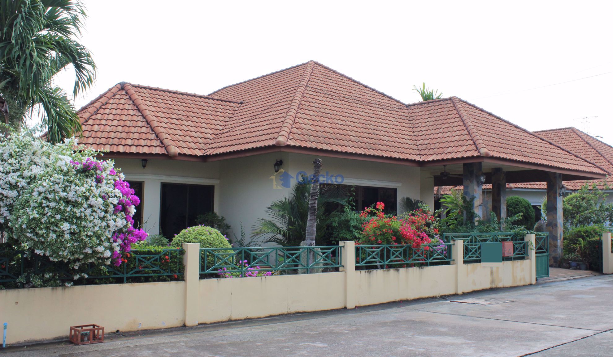 3 ห้องนอน บ้าน เข้า Pattaya Hill Village 1  พัทยาตะวันออก H003057