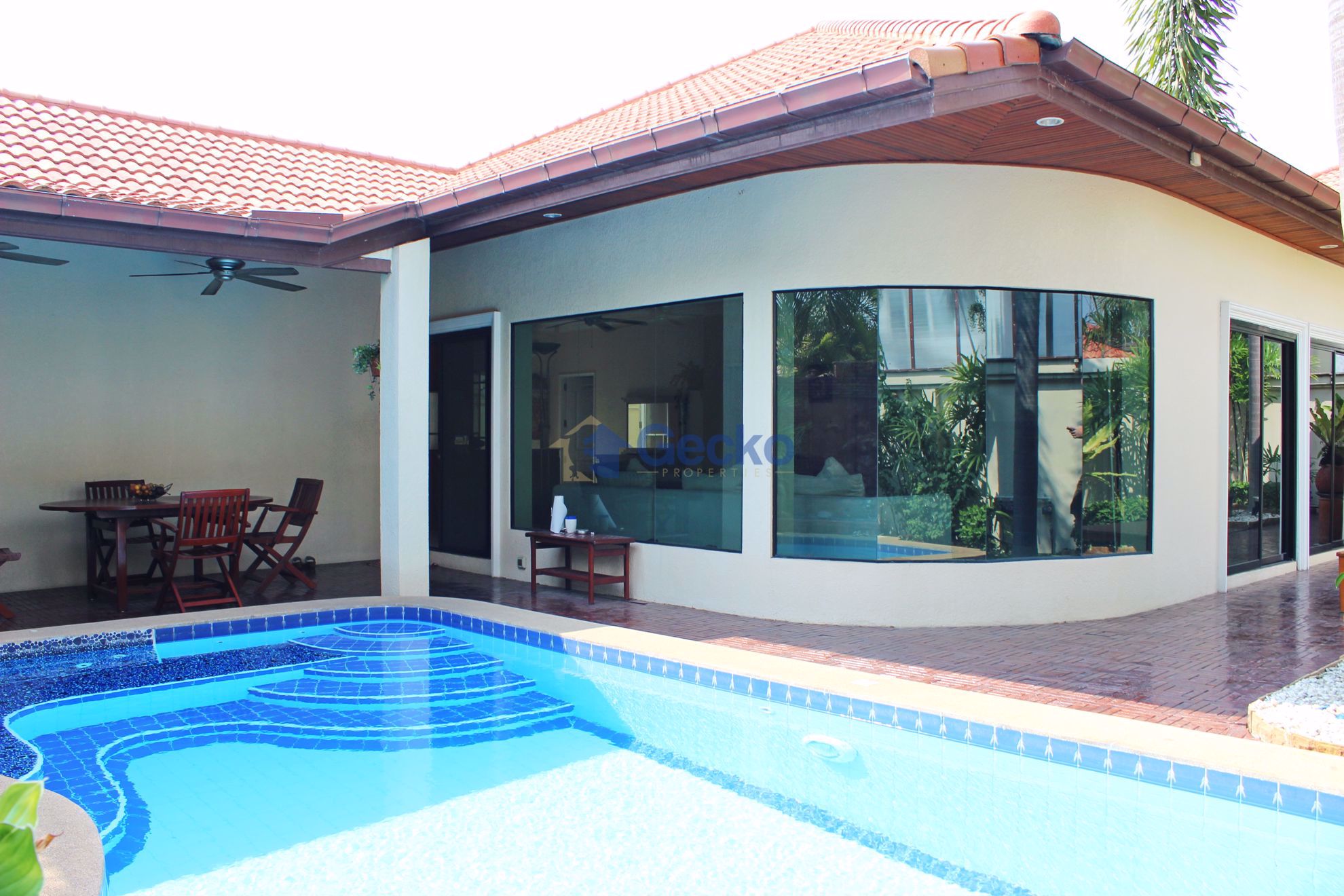 2 ห้องนอน บ้าน เข้า Siam Executive Estate  พัทยาตะวันออก H003306