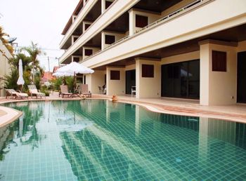 พระตำหนัก คอนโดมิเนี่ยม - C002233