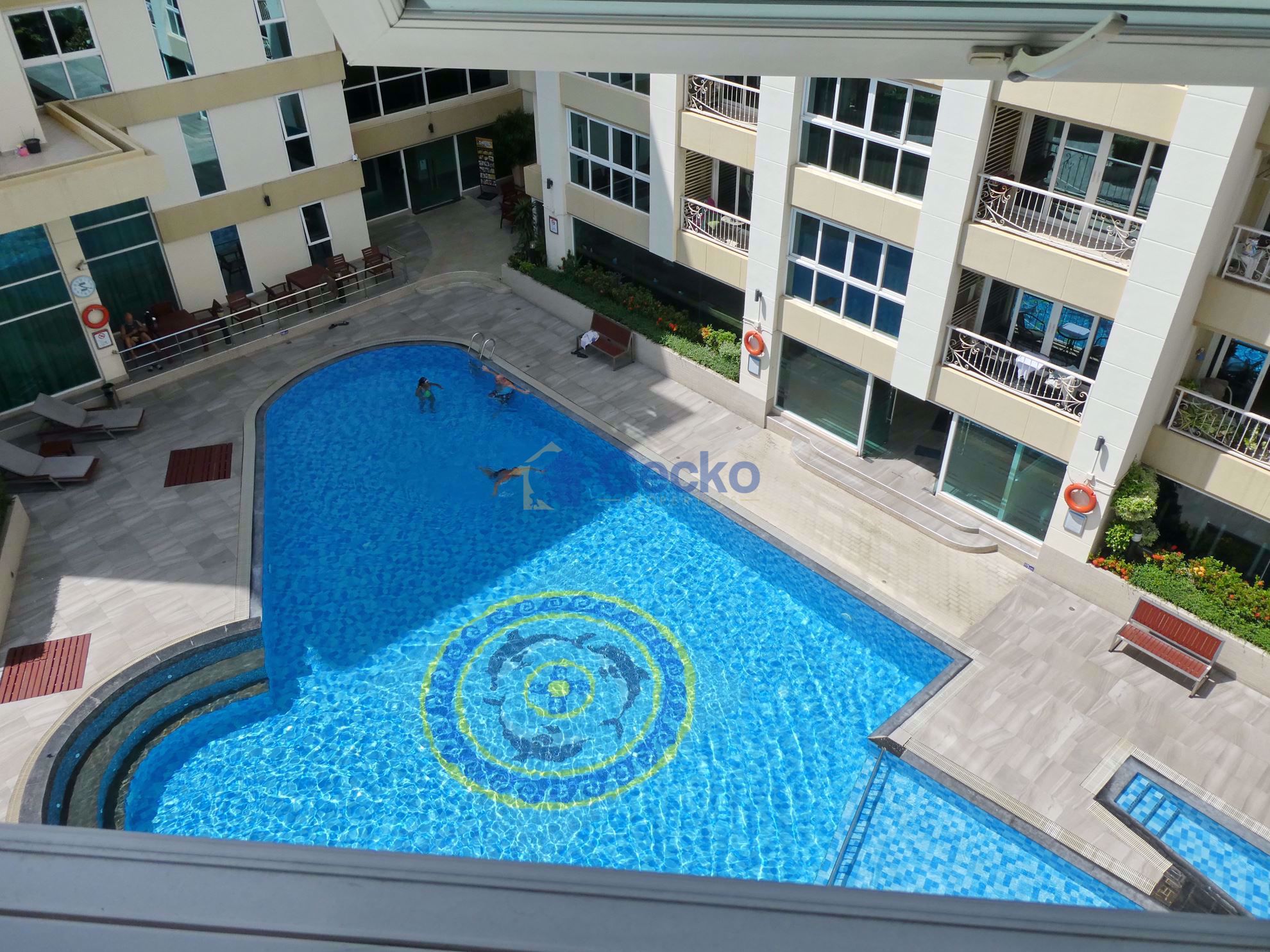 2 Bedrooms Condo in City Garden Pattaya Central Pattaya C008739