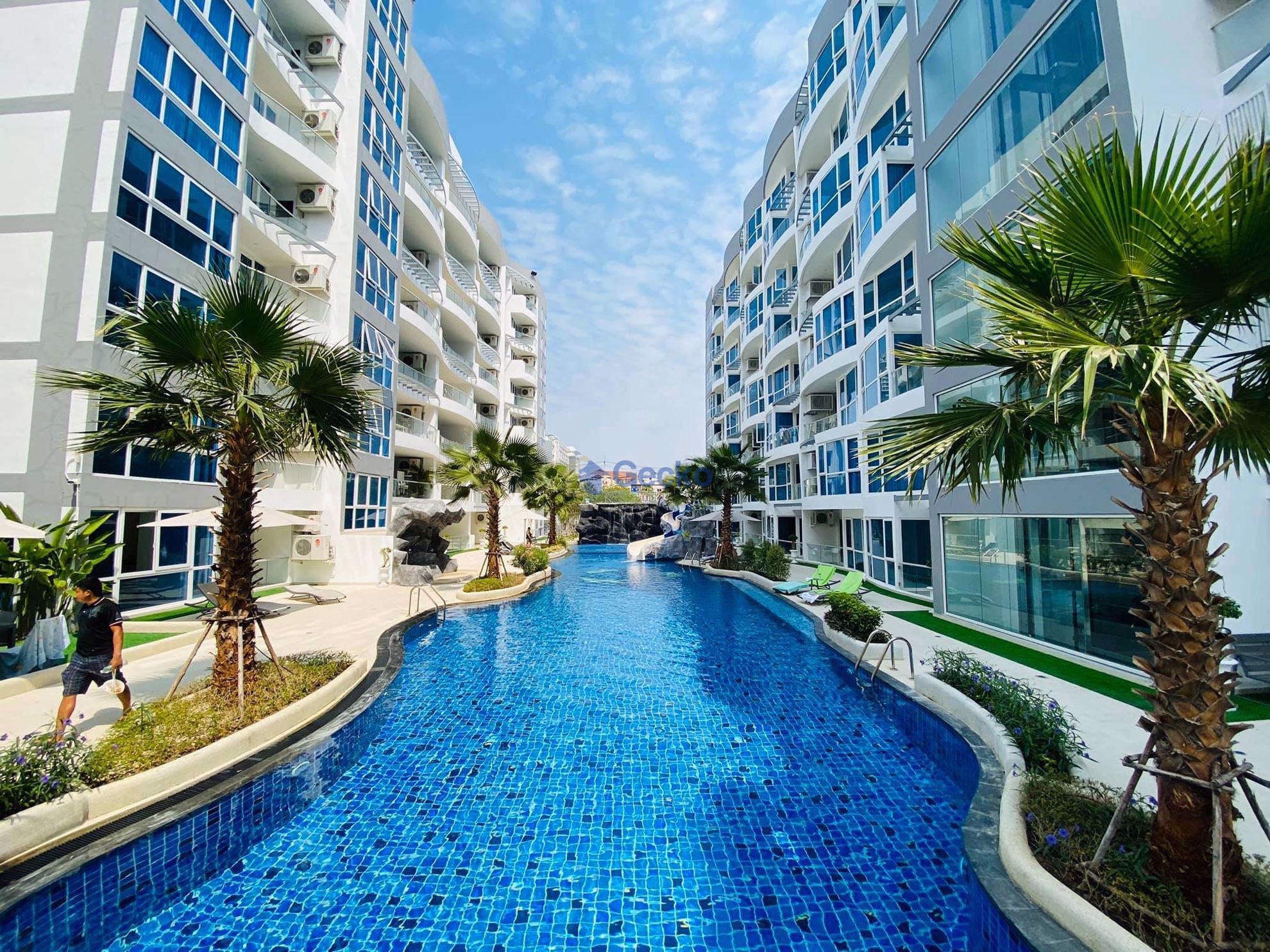1 Bedroom Condo in Grand Avenue Central Pattaya C008837