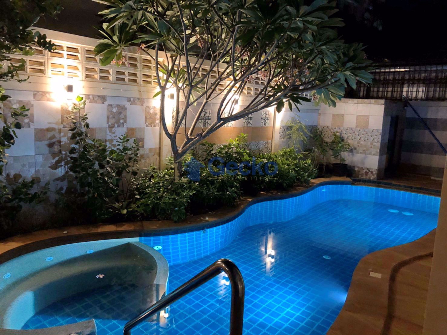5 ห้องนอน บ้าน  พัทยา H008444