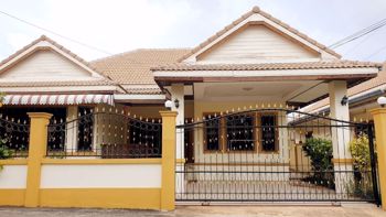 3 Bedrooms House in Royal Green Park  East Pattaya H008931