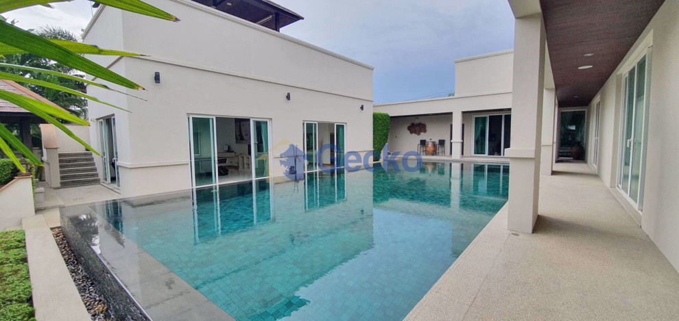 4 Bedrooms House in The Vineyard Phase 1  East Pattaya H008522 (Photo 1)