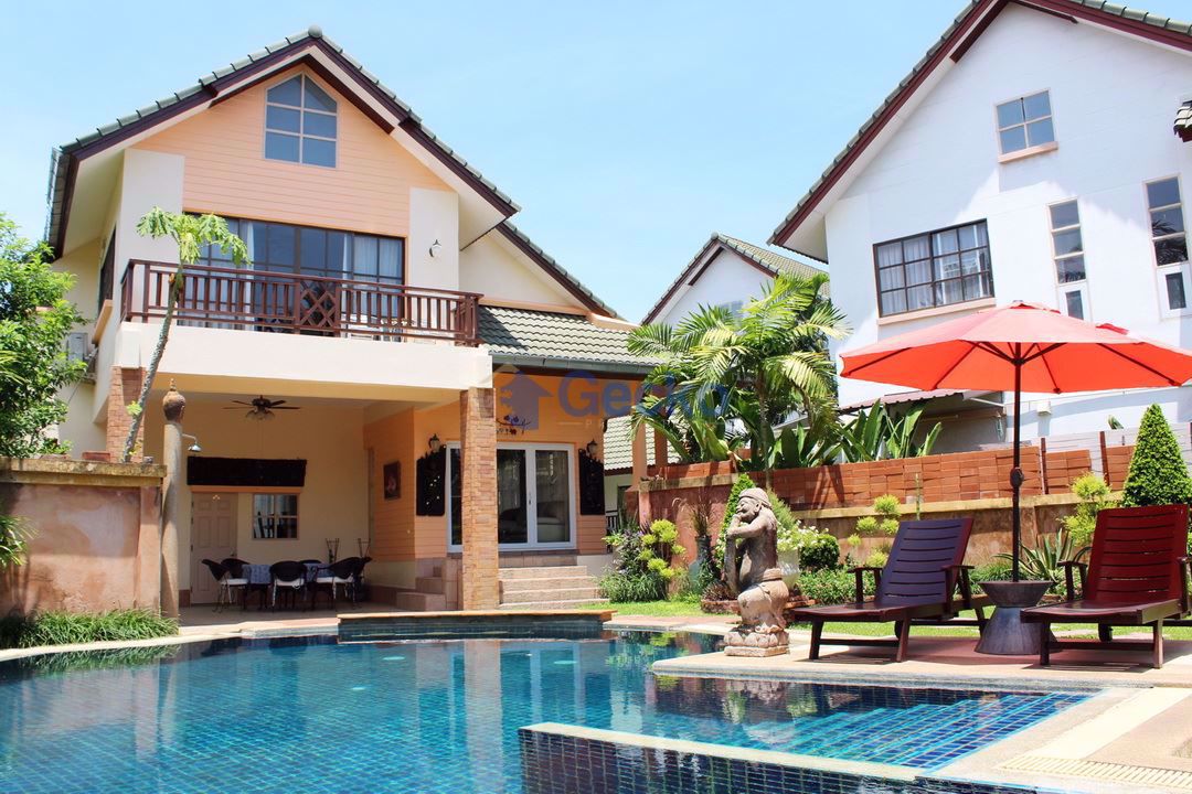 3 Bedrooms House in Central Park 4  East Pattaya H008321