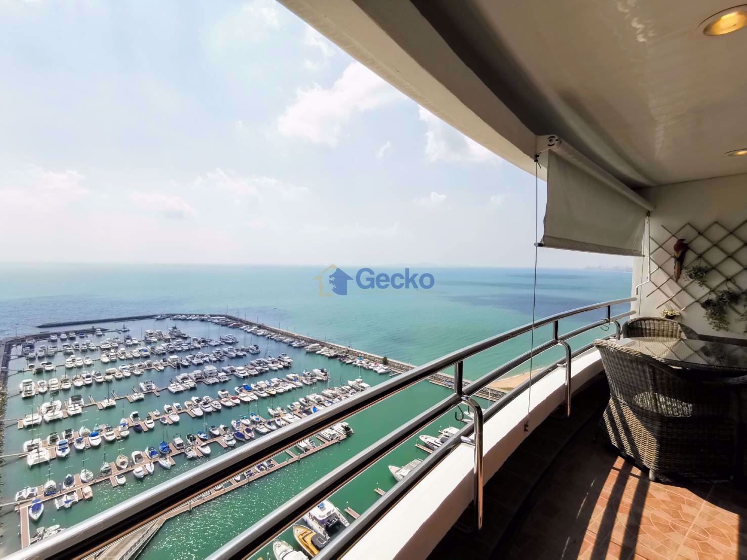 2 Bedrooms Condo in Ocean Marina Na Jomtien C008340