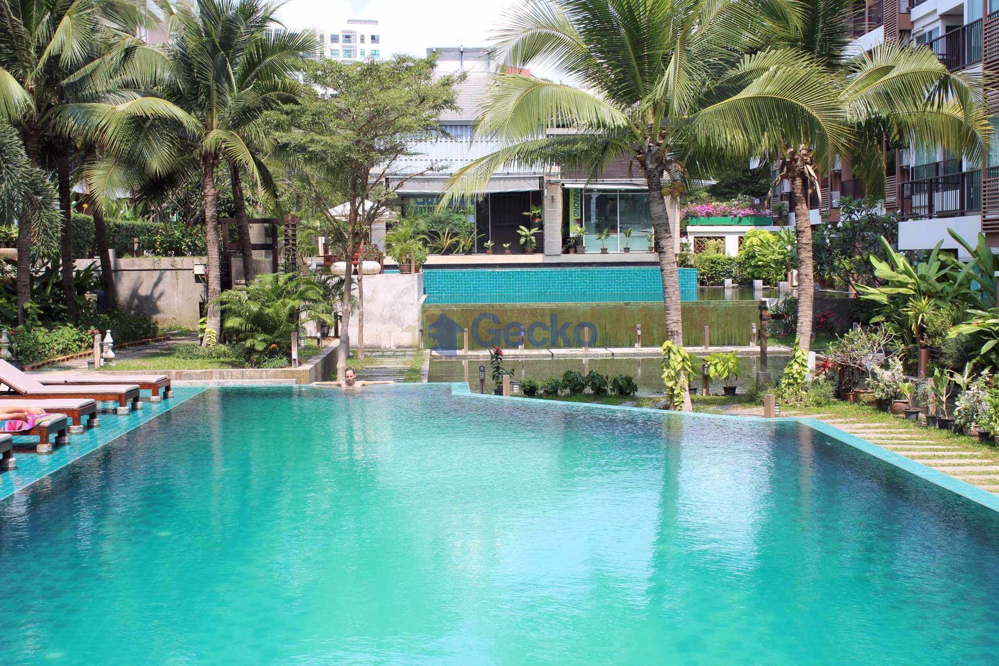 Diamond Suites Resort Condominium
