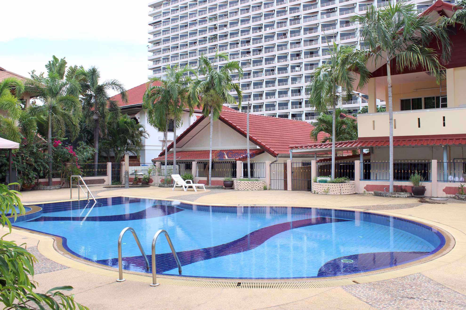 Royal Park Village