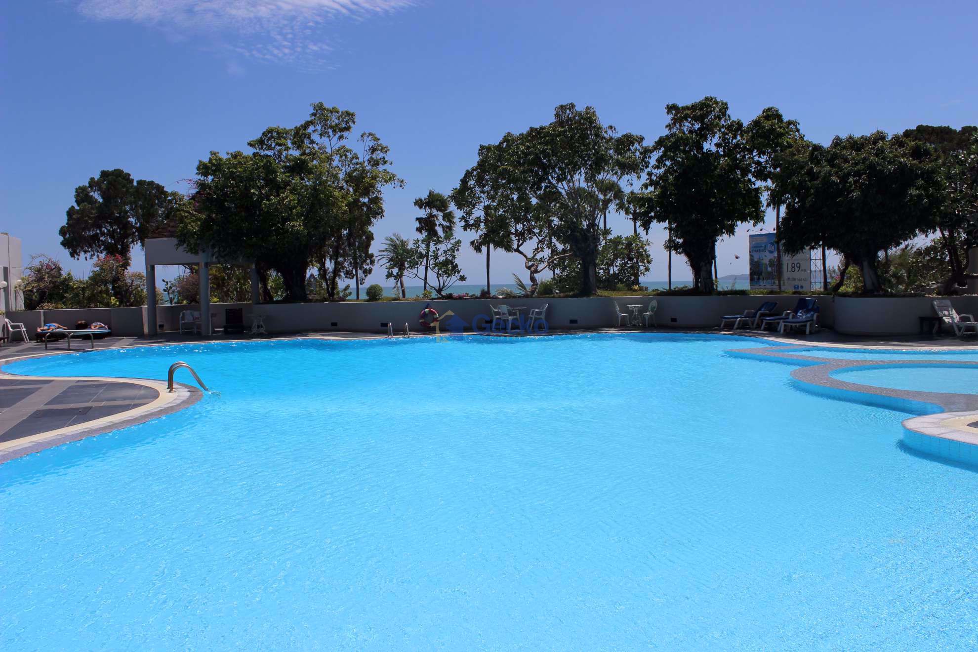 Jomtien Plaza Condotel