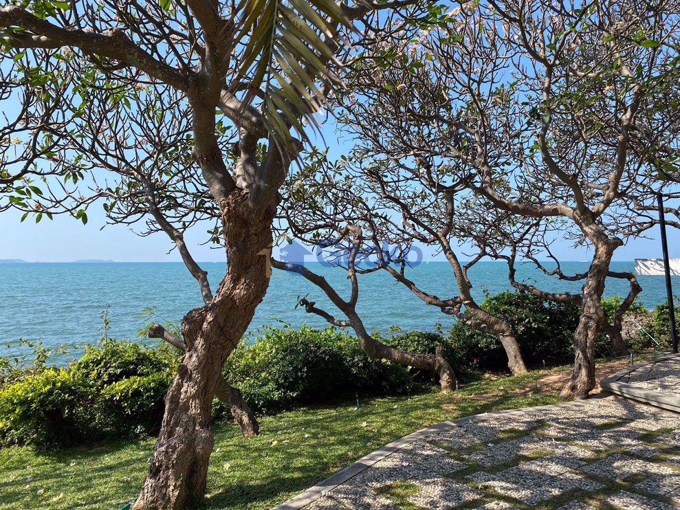 Sugar Beach Condominium (Photo 1)