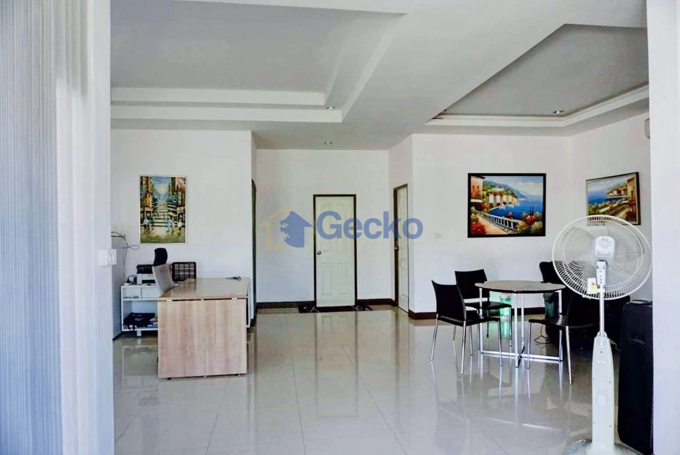 3 Bedrooms House in Baan Sirisa 14  East Pattaya H008956 (Photo 4)