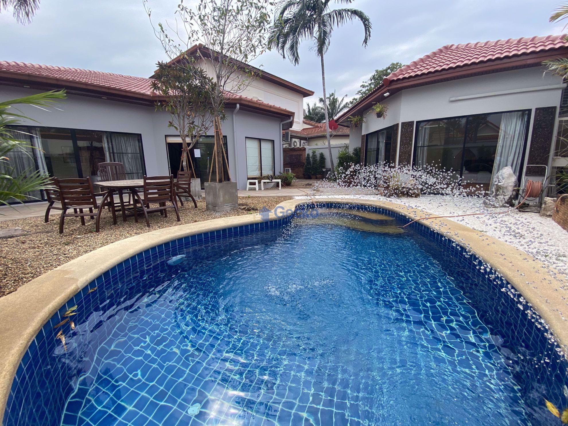 4  Bedrooms bed in House in View Talay Villas in Jomtien H008987