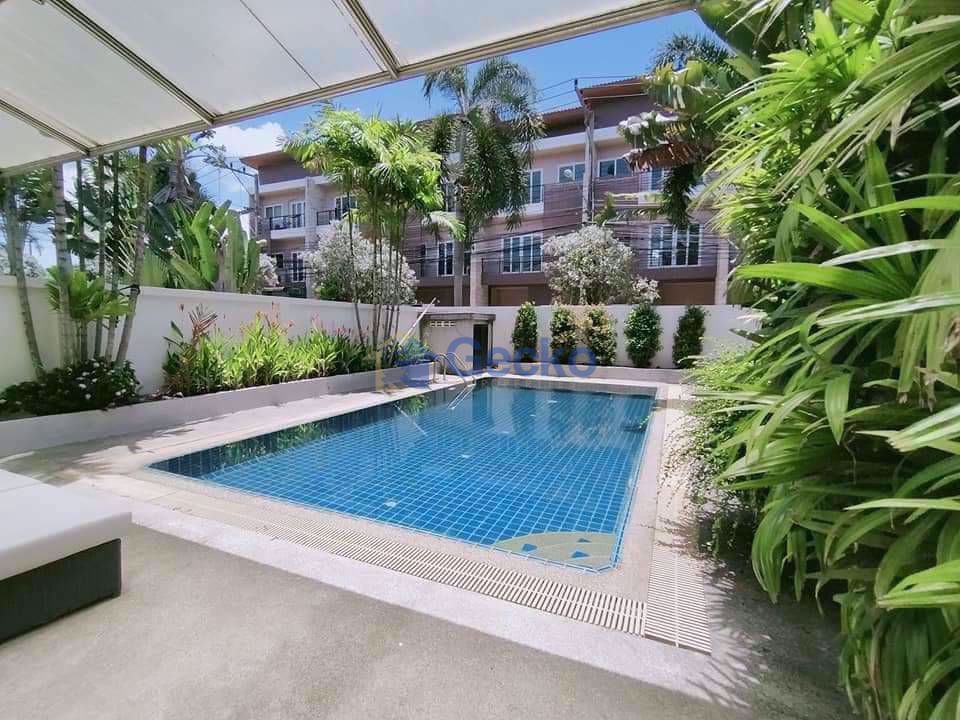 3 Bedrooms bed in House in The Meadows in East Pattaya H008989