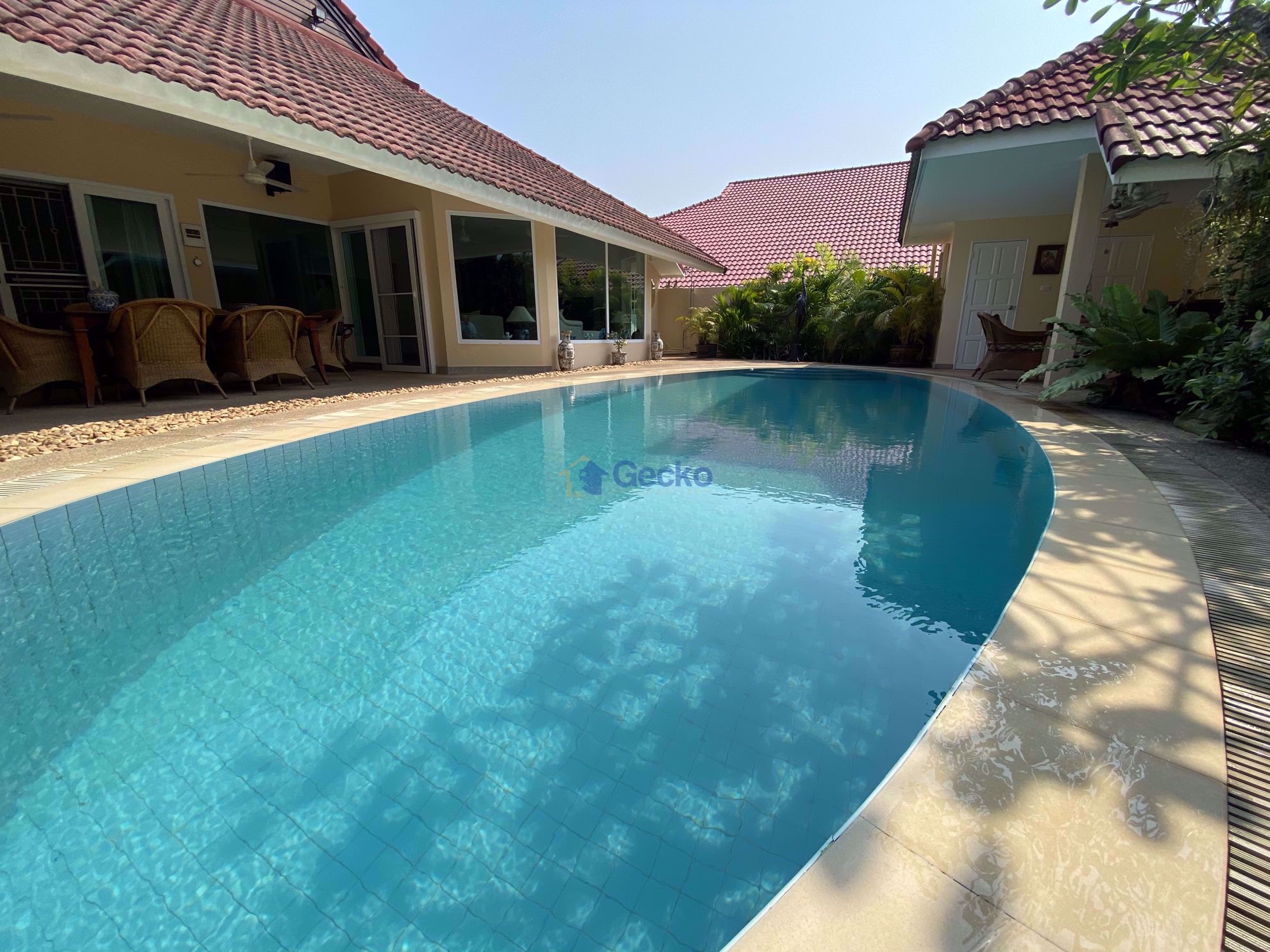 2 Bedrooms bed in House in Royal Prestige in East Pattaya H009082