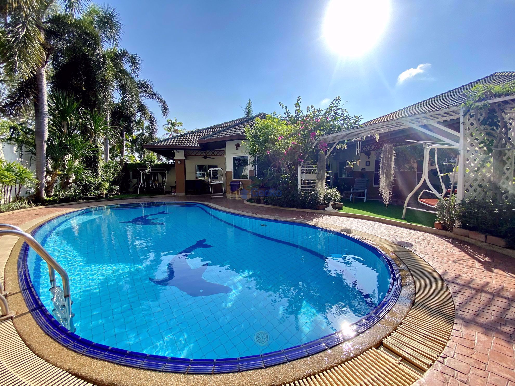 4 Bedrooms House in Green Field Villa 2  East Pattaya H009114