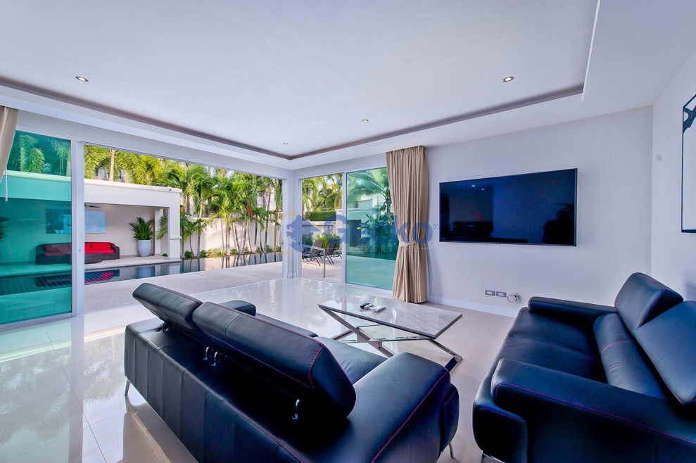 3 Bedrooms House in The Vineyard Phase 1  East Pattaya H009120 (Photo 4)