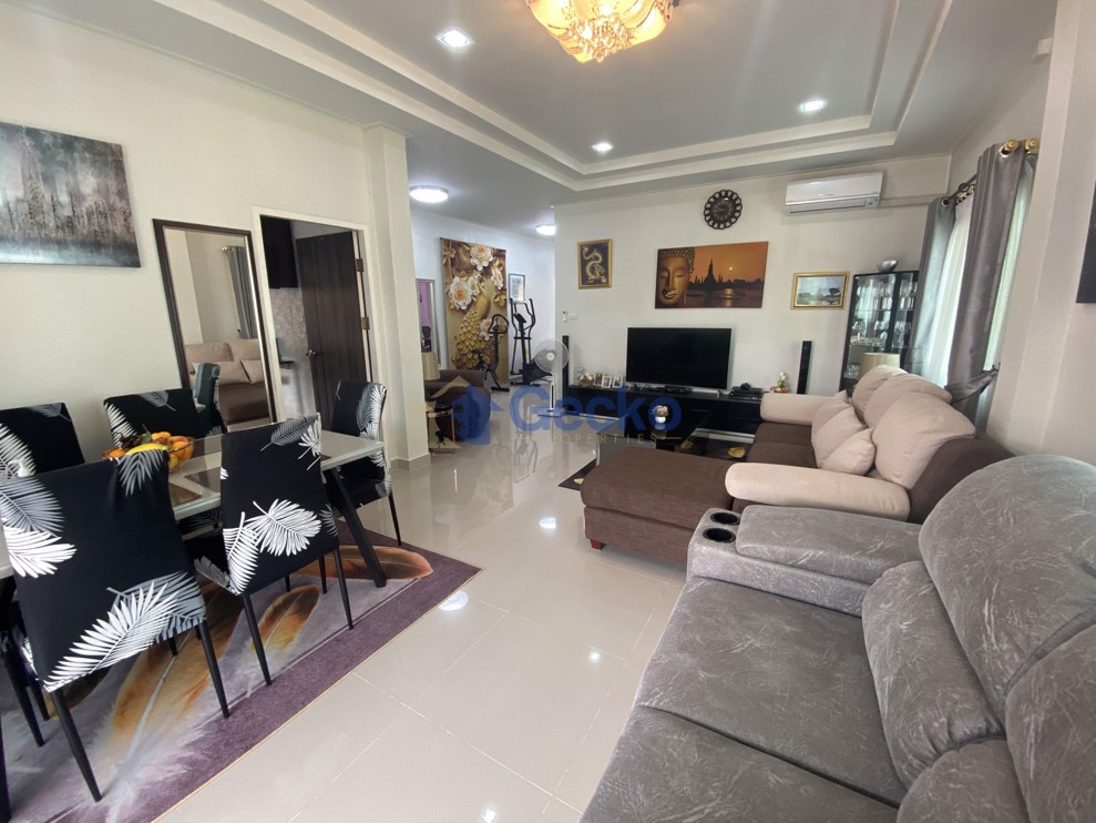 3 Bedrooms House  Bang Lamung H009142 (Photo 3)