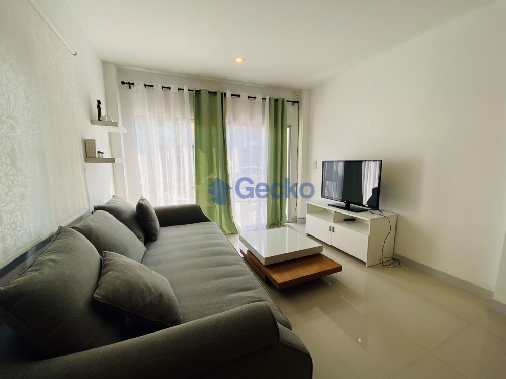 3 Bedrooms House in Patta Village  East Pattaya H007360 (Photo 4)