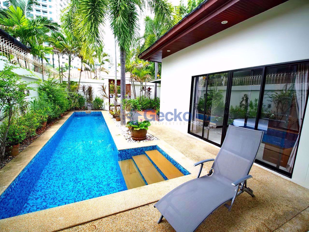 2 ห้องนอน บ้าน in Majestic Residence  พระตำหนัก H009201