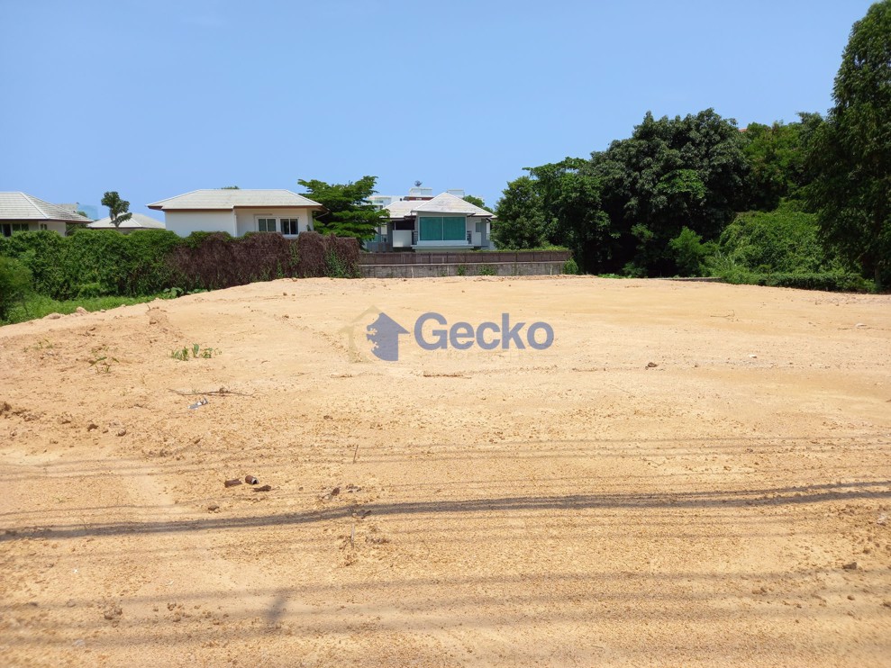 Land available in Bang Lamung L009217 (Photo 3)