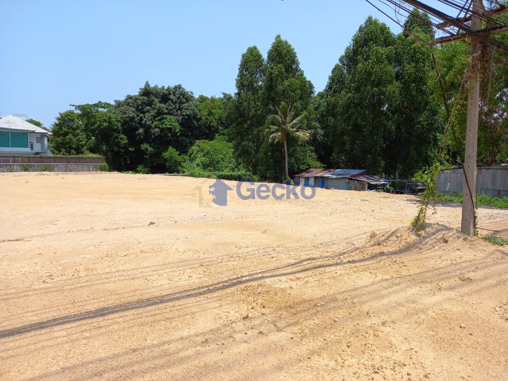 Land available in Bang Lamung L009217 (Photo 4)