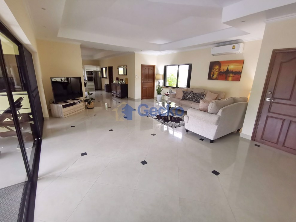 3 Bedrooms House in Jomtien Park Villas  Jomtien Real Estate & Condos for Sale / Rent H009286 (Photo 3)