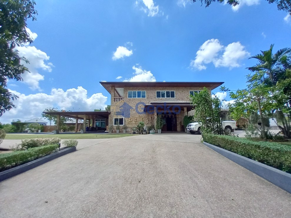 6 Bedrooms House  East Pattaya H009310 (Photo 2)