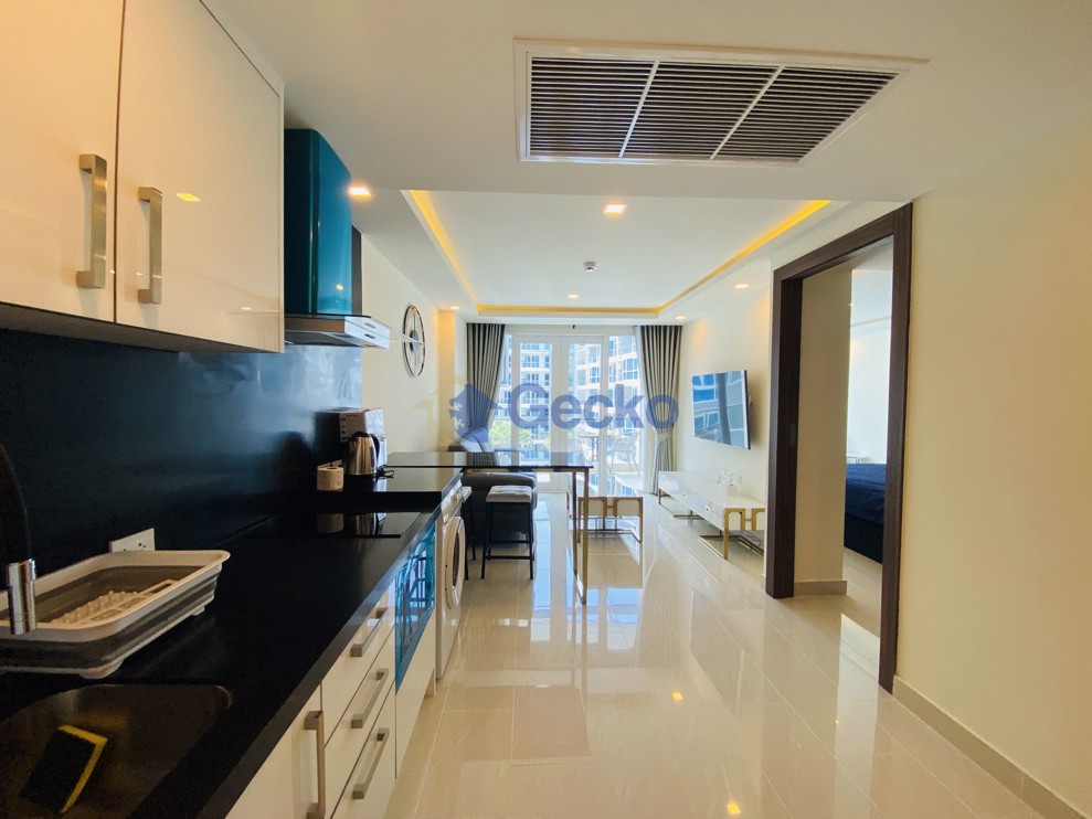 1 Bedroom Condo in Grand Avenue Central Pattaya C009326 (Photo 1)