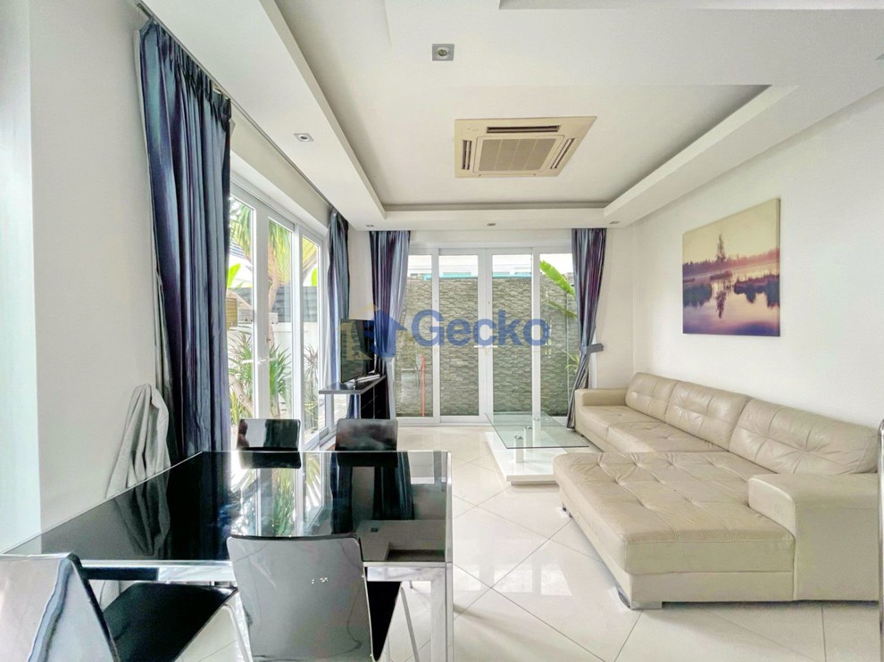 2 Bedrooms House in Palm Oasis Pool Villas  Jomtien H009332 (Photo 1)