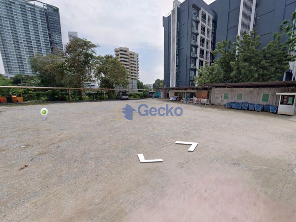 Land available in Jomtien L009353 (Photo 1)