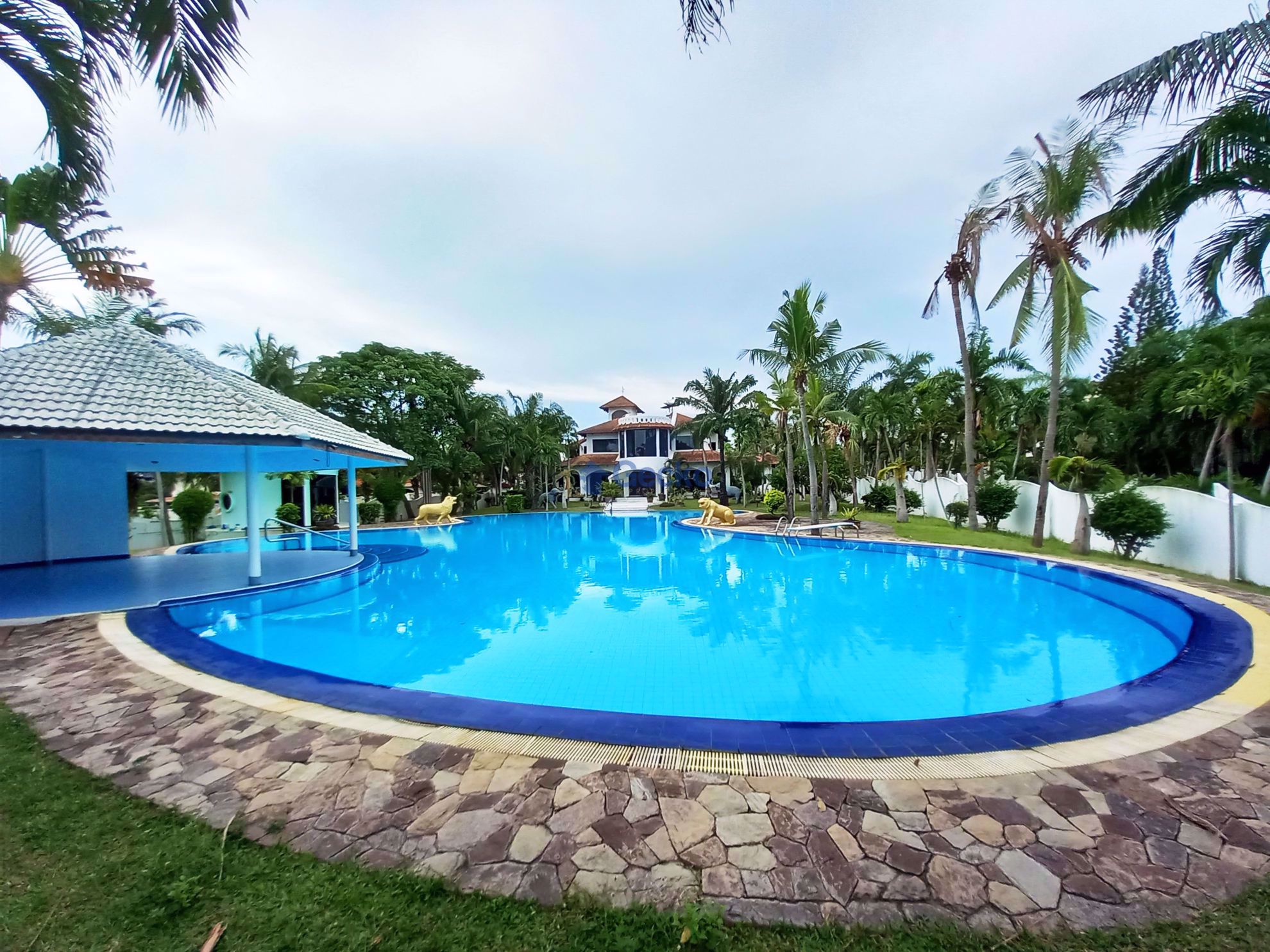 10 Bedrooms House in Paradise Villas 1  East Pattaya H009367