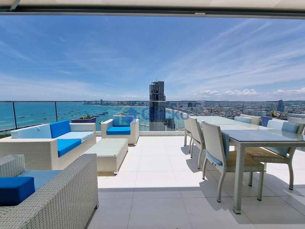Condo in Sky Residences  Pratumnak C009452 (Photo 1)