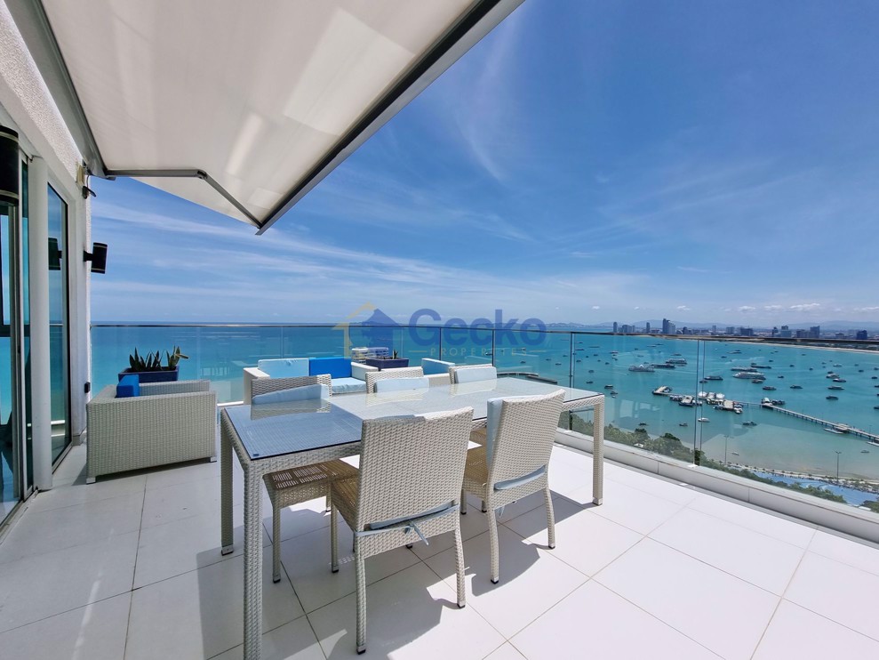 Condo in Sky Residences  Pratumnak C009452 (Cover Photo)