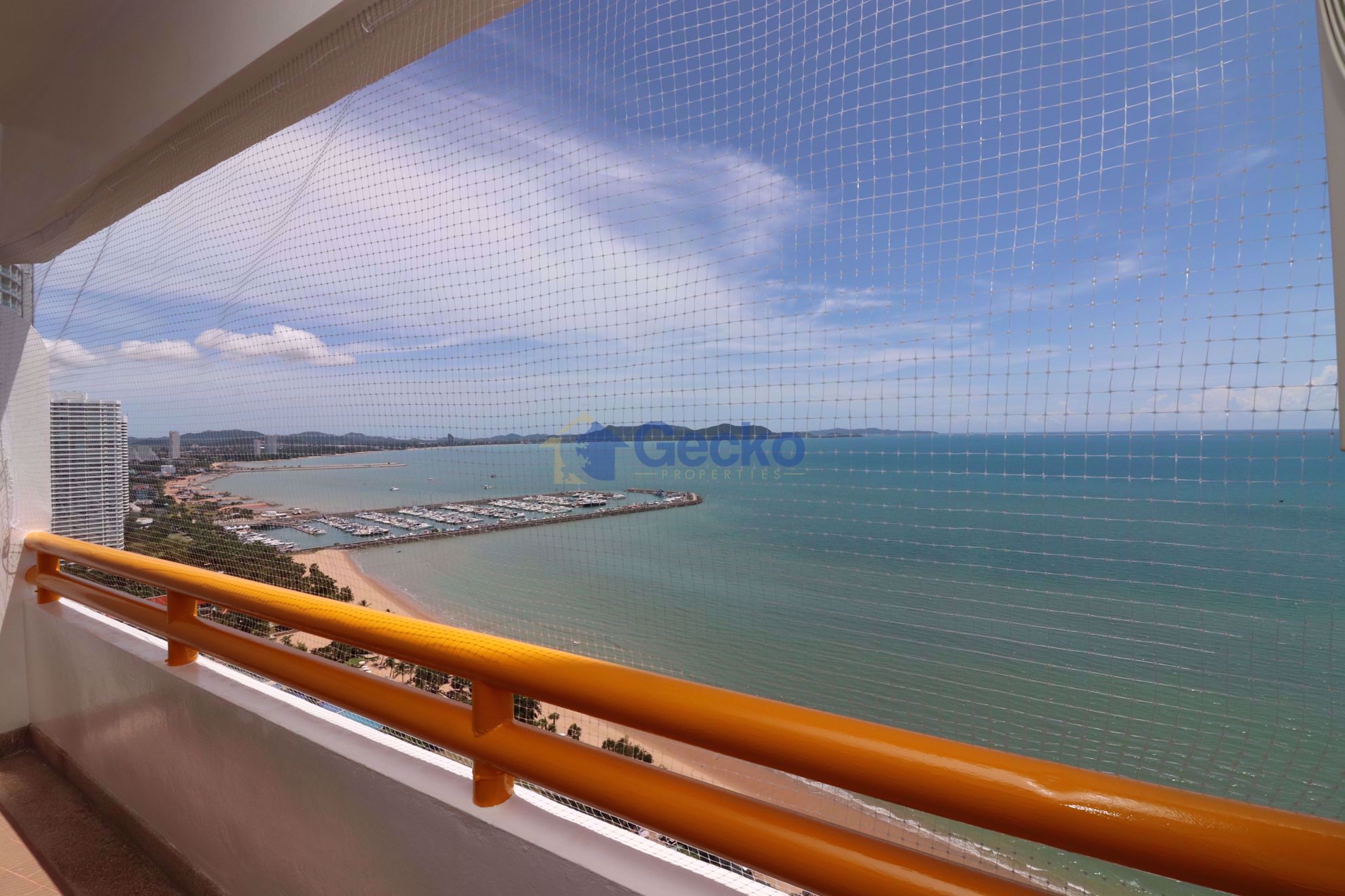 Condo in Sunshine Beach Condotel  Na Jomtien C009472