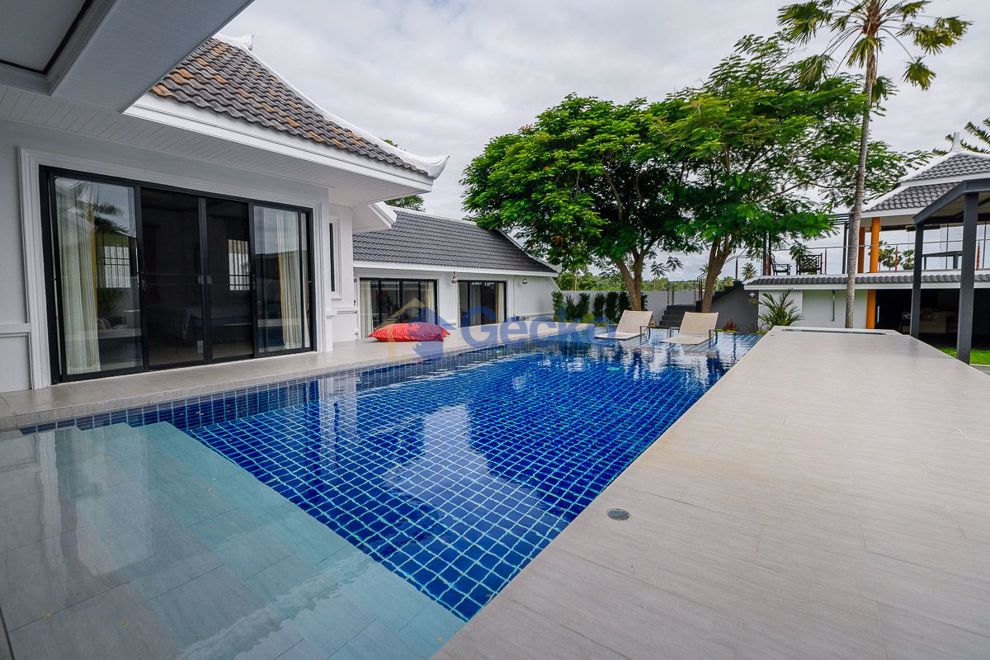 Picture of 5 Bedrooms House  East Pattaya H009488