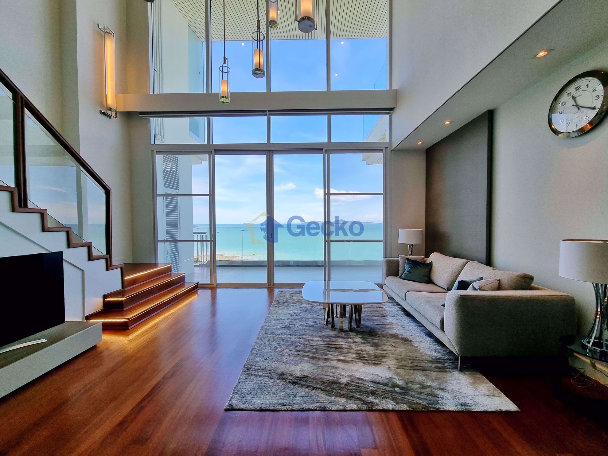Condo in The Cove Pattaya  Wongamat C009489