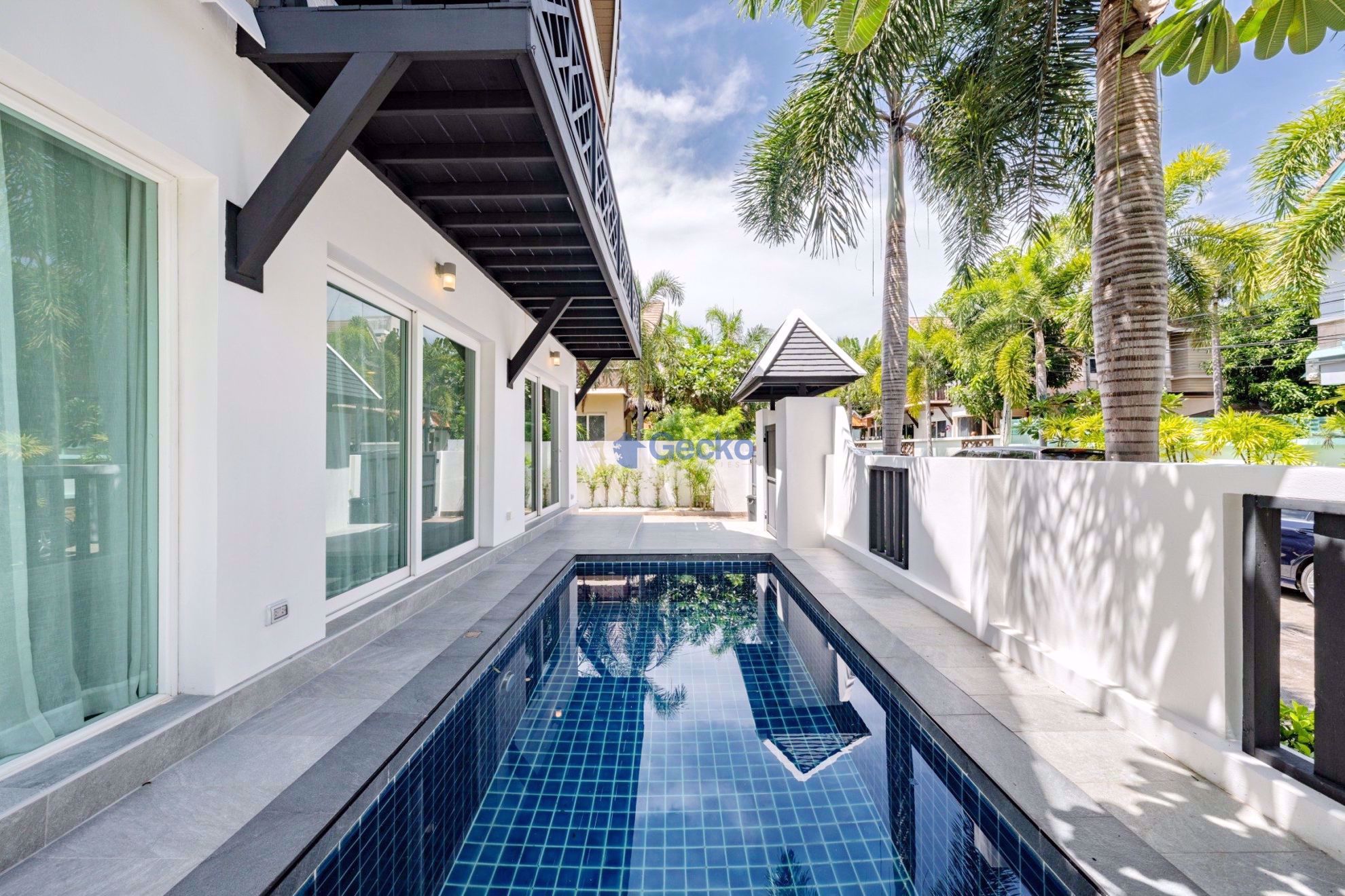 4 Bedrooms House in Baan Natcha  Central Pattaya H009515