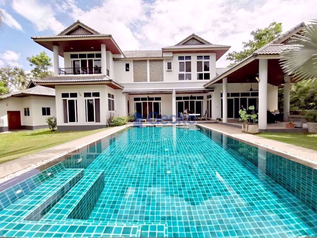 4 Bedrooms House  Huay Yai H009518