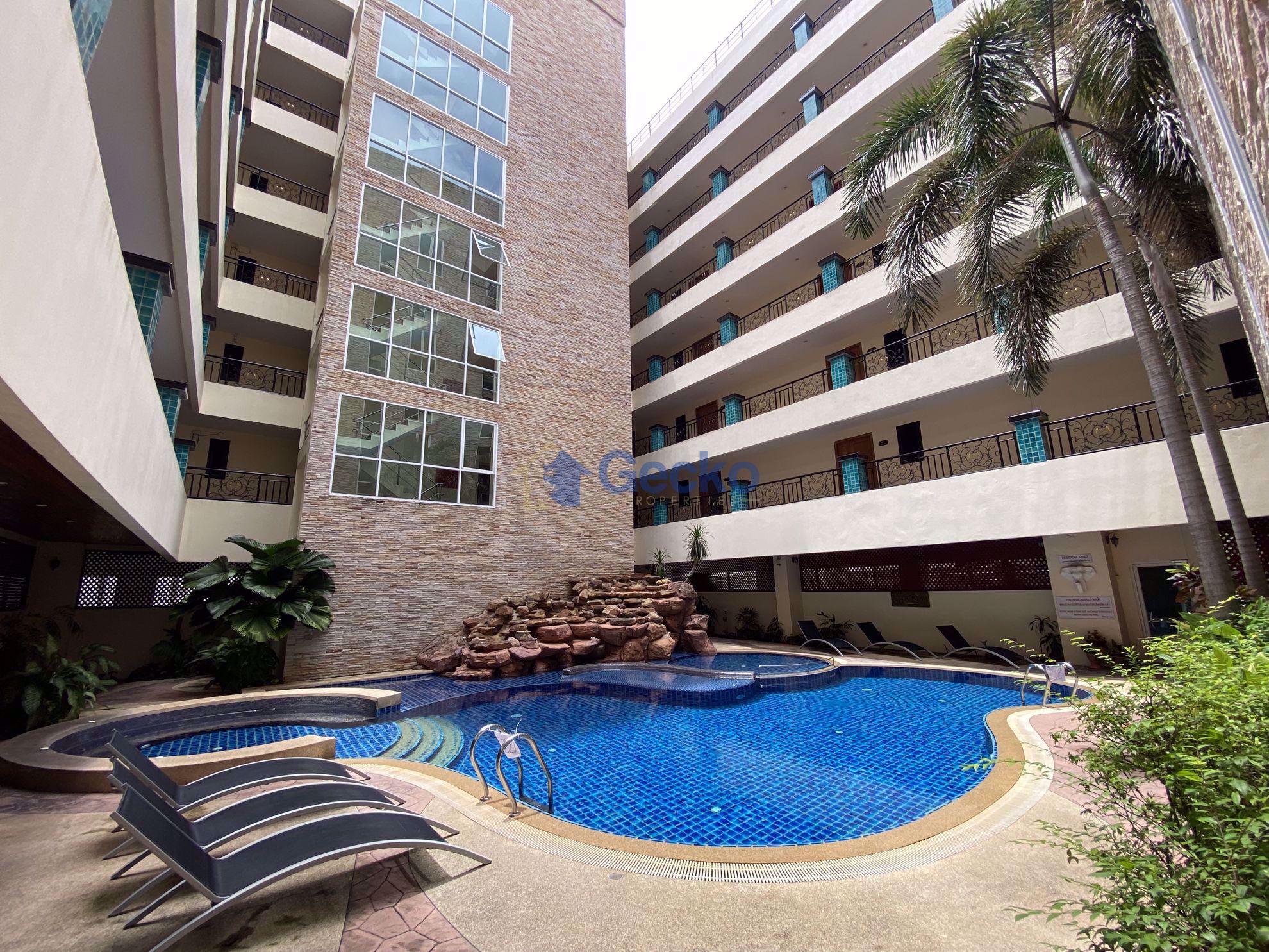 1 Bedroom Condo in Nova Atrium Central Pattaya C009522