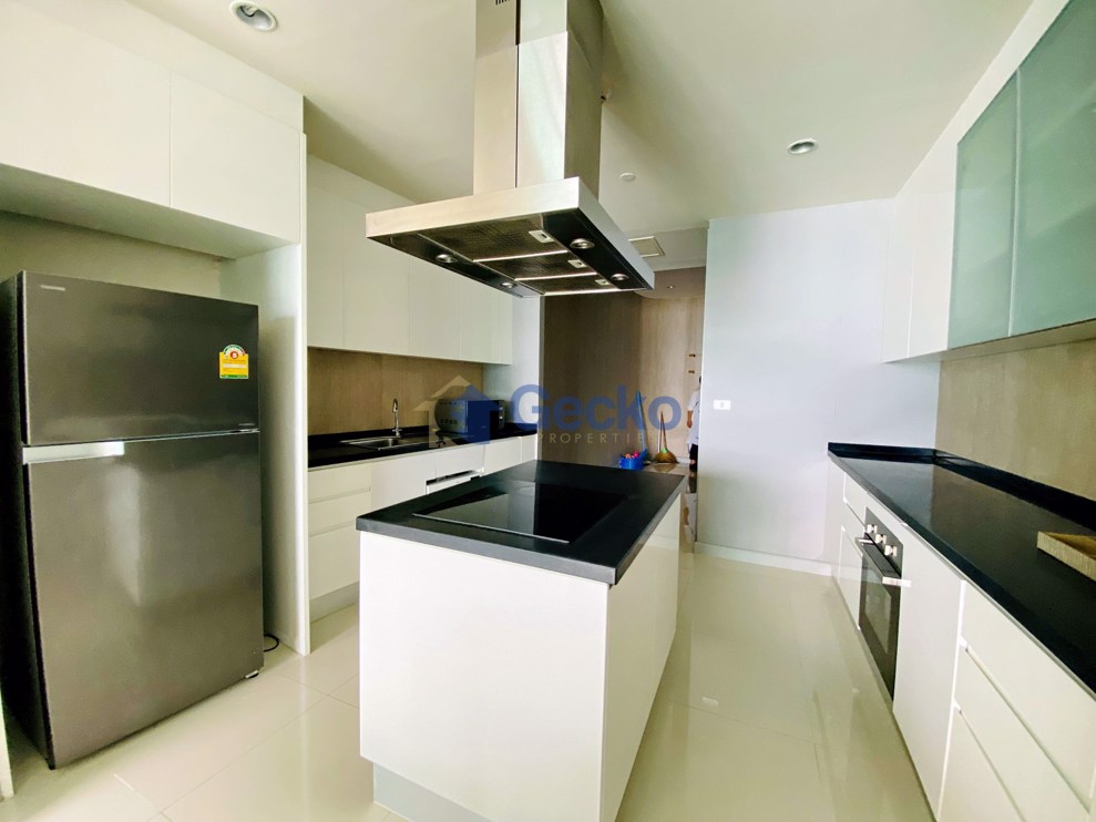 2 Bedrooms Condo in Movenpick White Sand Beach Pattaya Na Jomtien C009598 (Photo 4)