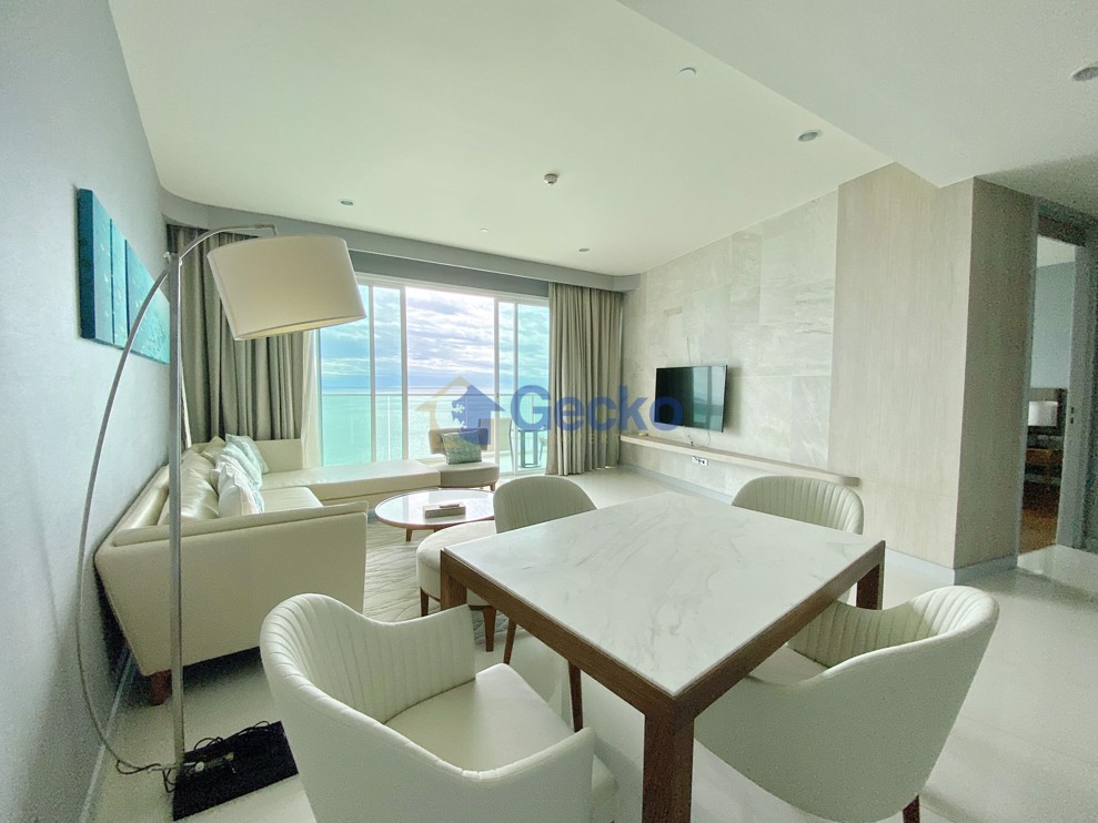 2 Bedrooms Condo in Movenpick White Sand Beach Pattaya Na Jomtien C009598 (Photo 2)