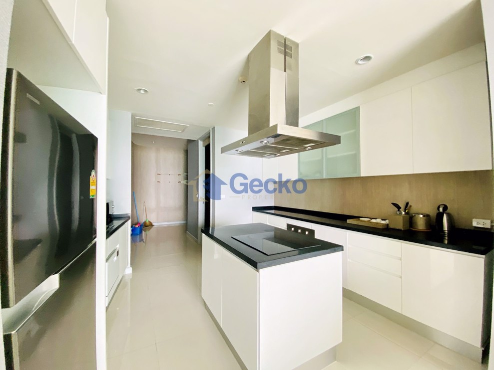 2 Bedrooms Condo in Movenpick White Sand Beach Pattaya Na Jomtien C009598 (Photo 3)
