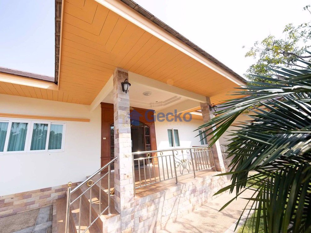 5 Bedrooms House  Huay Yai H009601 (Photo 2)