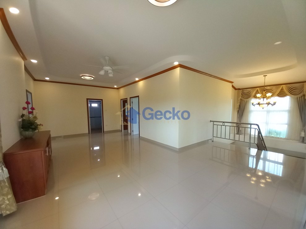 6 Bedrooms House  Huay Yai H009602 (Photo 4)