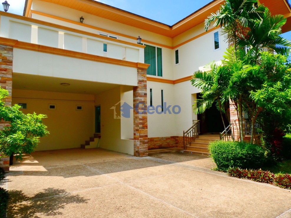 6 Bedrooms House  Huay Yai H009603 (Photo 1)