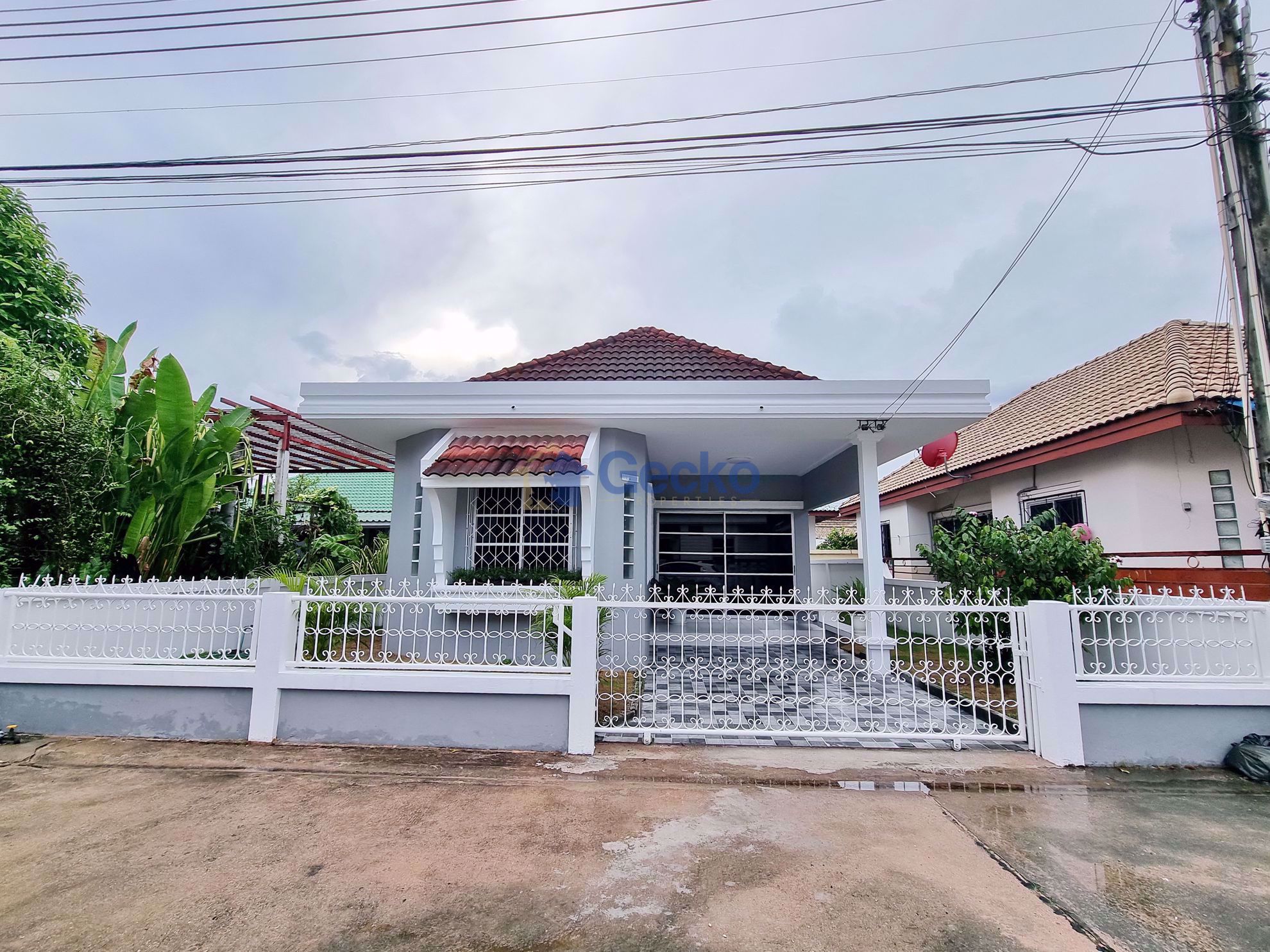 2 ห้องนอน บ้าน in Baan Pannathon 3  พัทยาตะวันออก H009638