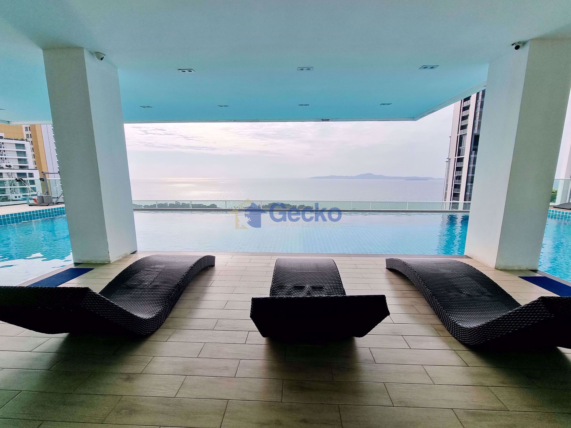 1 ห้องนอน คอนโดมิเนี่ยม in The View Cozy Beach พระตำหนัก C009774